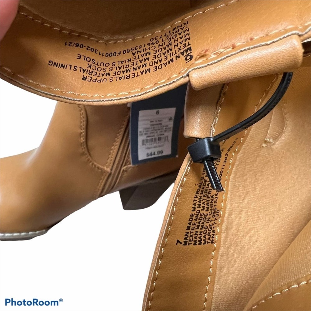 Universal Thread Tan Davina Heeled Riding Boots NWT chunky heel - Picture 9 of 9